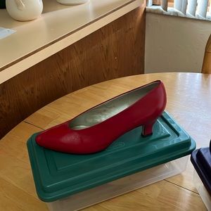 lLiz Claiborne dress shoes like brand new only worn a few time